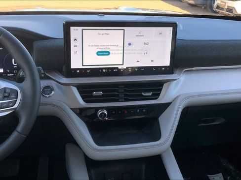 New 2026 Ford Explorer Active w/ Active Comfort Package image 6