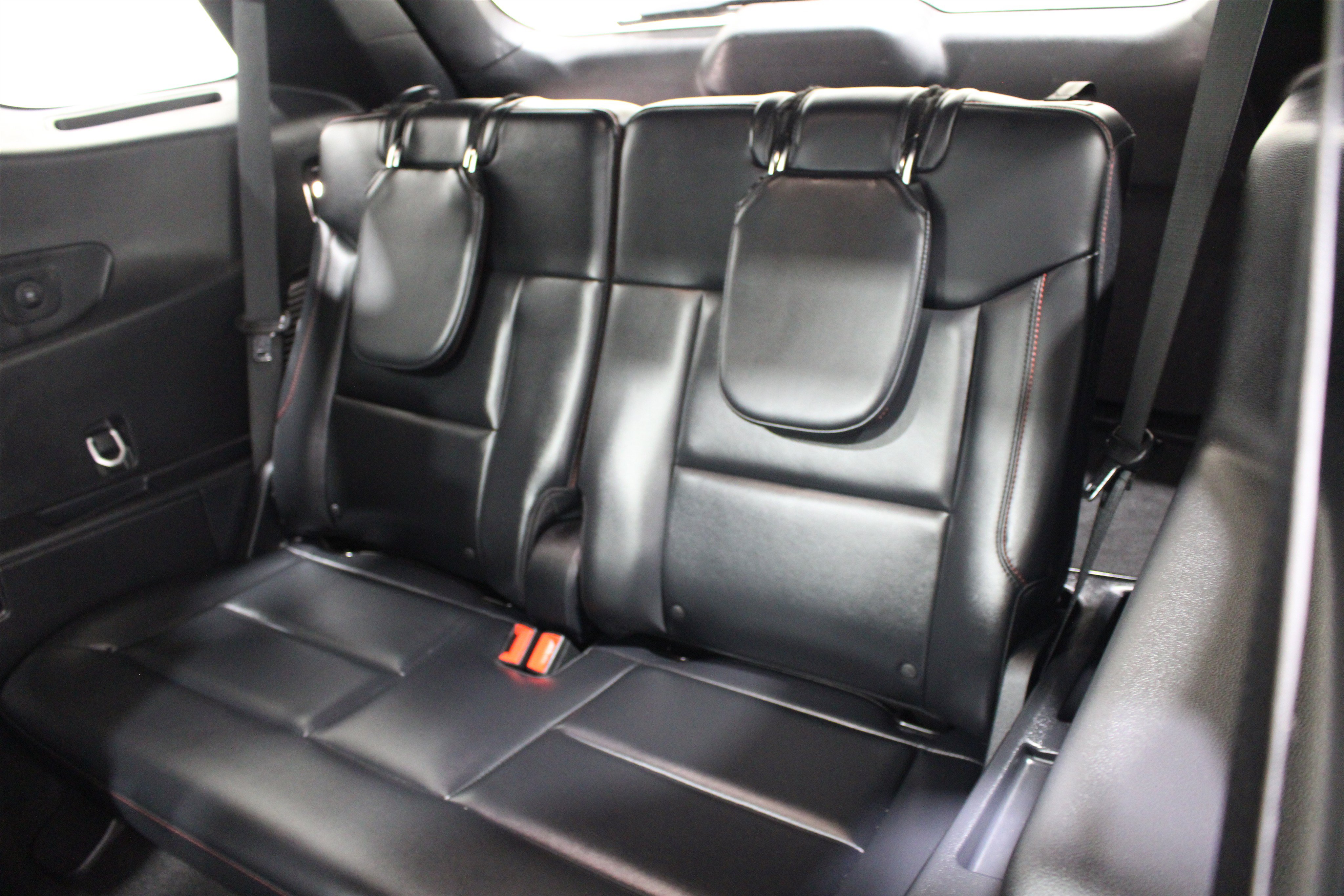 Used 2025 Ford Explorer ST-Line w/ Premium Package AWD/4WD image 23