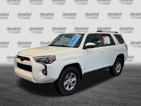 Used 2021 Toyota 4Runner SR5 AWD/4WD image 6