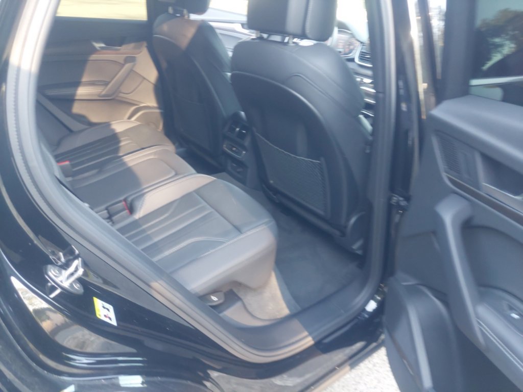 Used 2025 Audi Q5 2.0T Premium Plus w/ Premium Plus Package AWD/4WD image 29