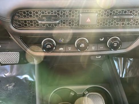 Used 2025 Honda HR-V LX image 13