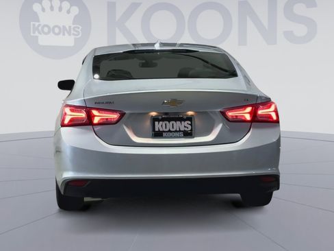 Used 2022 Chevrolet Malibu LT FWD image 10