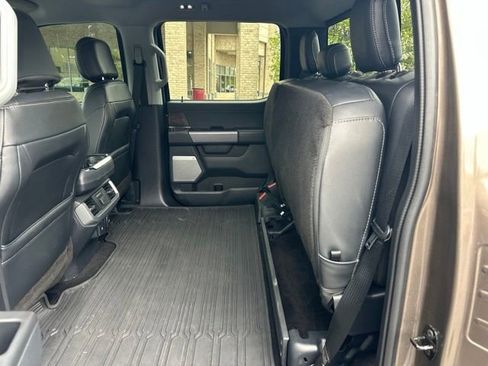 Used 2021 Ford F150 Lariat w/ Equipment Group 502A High AWD/4WD image 22