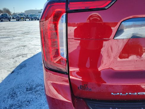 Used 2023 GMC Yukon AT4 w/ AT4 Premium Plus Package image 11