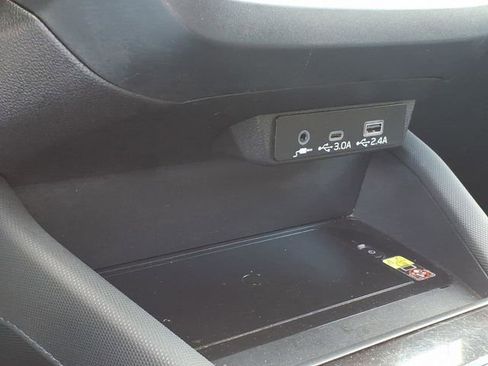 Used 2025 Subaru Forester Premium AWD/4WD image 19