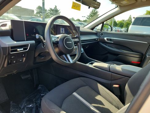 Used 2025 Hyundai Sonata SEL FWD image 19