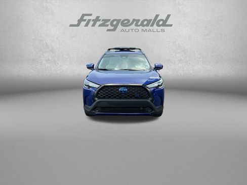 Used 2023 Toyota Corolla Cross LE AWD/4WD image 2