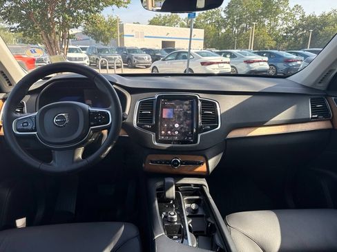 Used 2024 Volvo XC90 B6 Plus AWD/4WD image 20