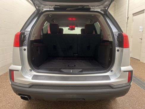 Used 2016 GMC Terrain SLE image 11