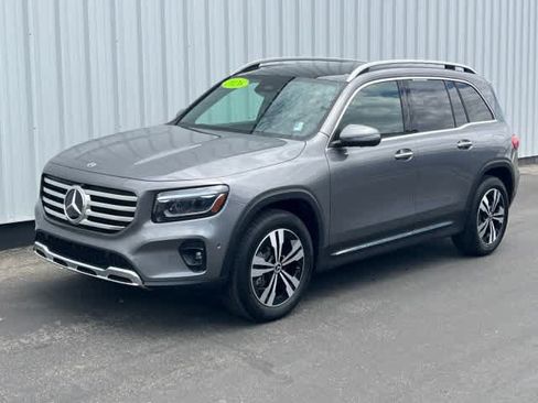 Used 2026 Mercedes-Benz GLB 250 4MATIC image 1