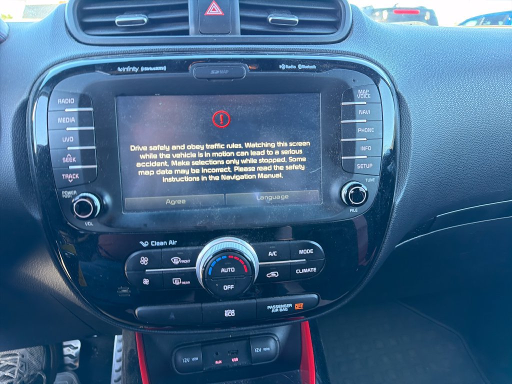 Used 2014 Kia Soul + FWD image 15