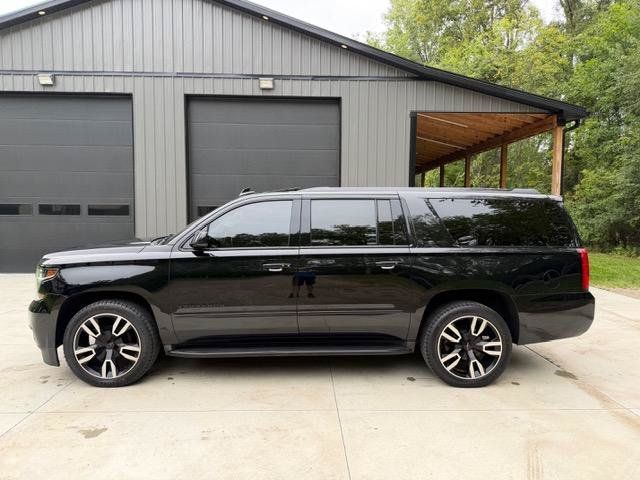 Used 2020 Chevrolet Suburban Premier AWD/4WD image 2