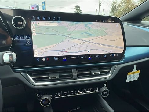 New 2026 Chevrolet Equinox EV LT image 24