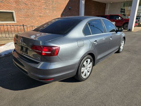 Used 2017 Volkswagen Jetta S image 7