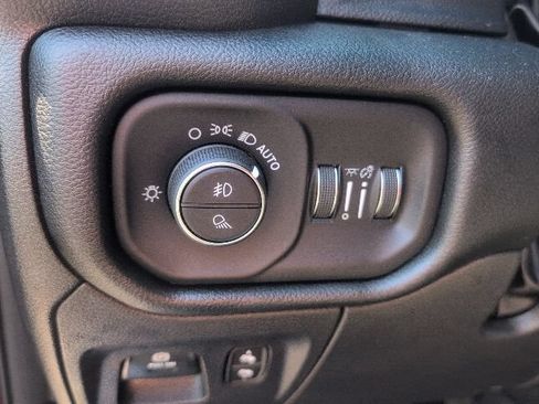 Used 2022 RAM 1500 Laramie AWD/4WD image 26