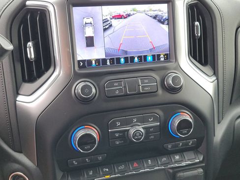Certified 2020 Chevrolet Silverado 2500 LTZ w/ LTZ Premium Package AWD/4WD image 18