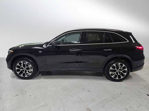 Used 2025 Mercedes-Benz GLC 350e 4MATIC image 6