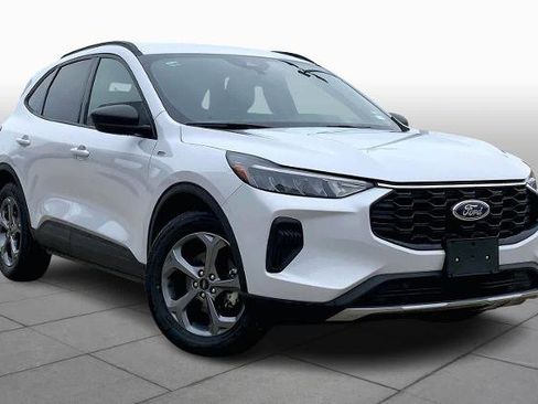 Certified 2025 Ford Escape ST-Line image 3