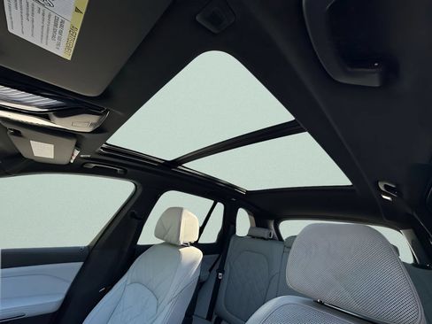 New 2026 BMW X5 sDrive40i w/ Premium Package RWD image 19