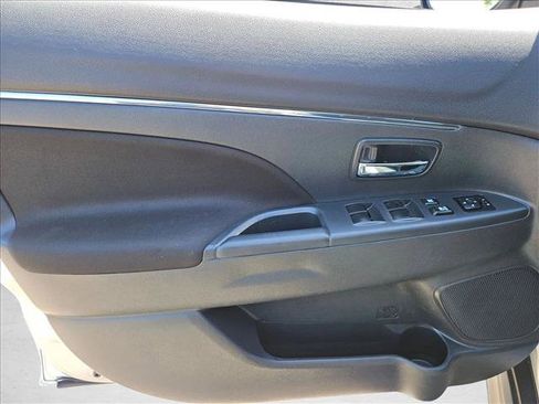 Used 2025 Mitsubishi Outlander Sport AWD image 10