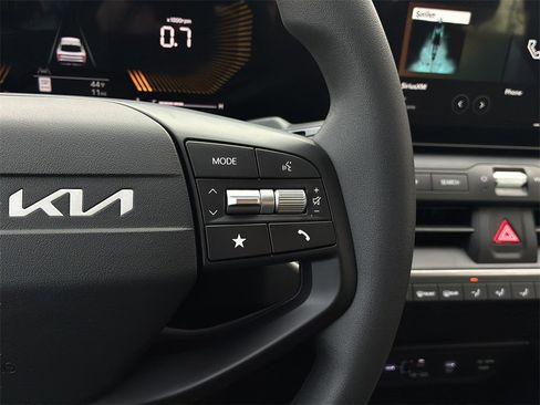 New 2026 Kia K4 LXS image 28