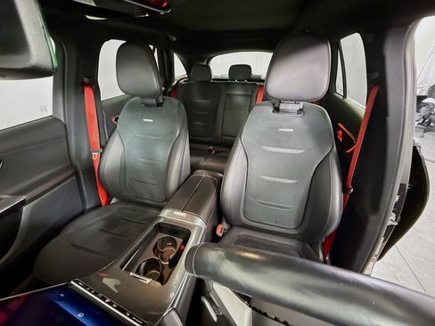 Used 2024 Mercedes-Benz GLC 43 AMG 4MATIC image 11
