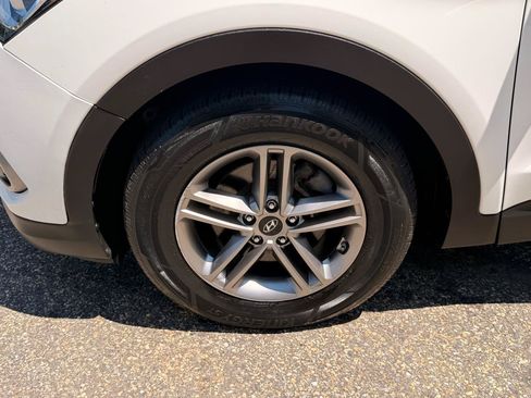 Used 2018 Hyundai Santa Fe Sport FWD image 11