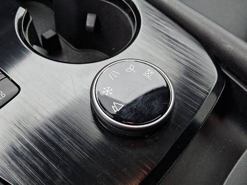 Used 2022 Nissan Rogue SL w/ SL Premium Package image 24