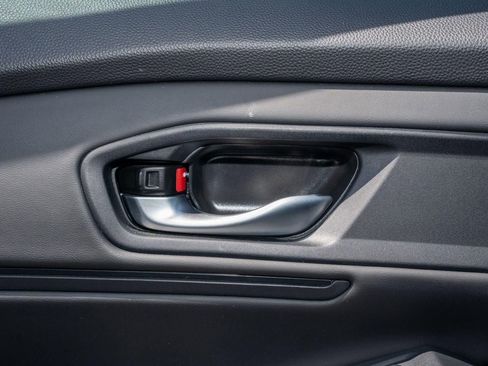 Certified 2025 Honda Accord SE image 29