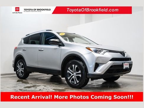 Certified 2018 Toyota RAV4 LE image 1