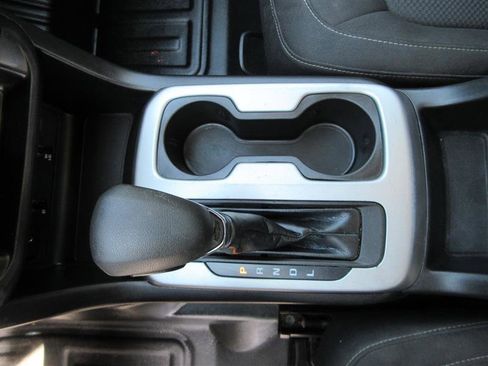 Used 2022 Chevrolet Colorado LT w/ Fleet Safety Package image 17