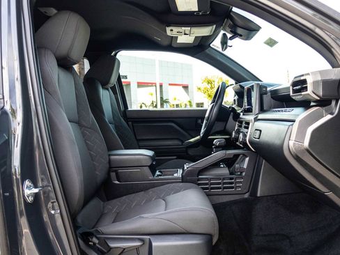 Used 2025 Toyota Tacoma SR w/ SR Upgrade Package image 17