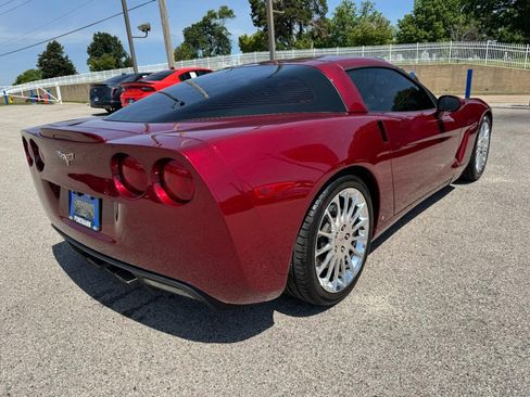 Used 2007 Chevrolet Corvette Coupe w/ Preferred Equipment Group RWD image 3