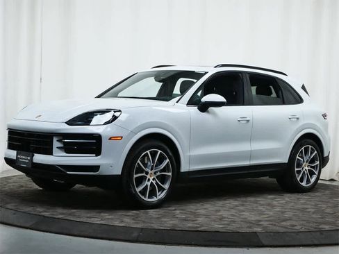 Certified 2025 Porsche Cayenne image 1