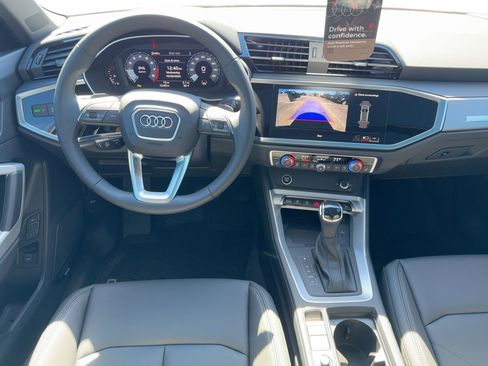 New 2025 Audi Q3 2.0T Premium image 27