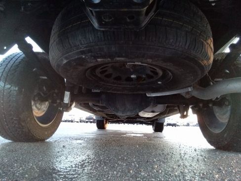 Used 2024 Chevrolet Silverado 1500 LT image 9