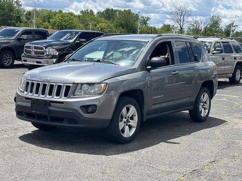 Used 2012 Jeep Compass Sport AWD/4WD image 7