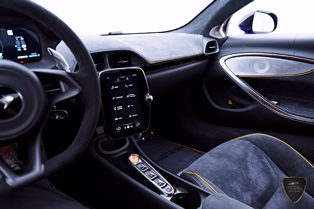 Used 2025 McLaren Artura RWD image 73