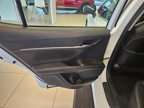 Used 2022 Toyota Camry SE image 26