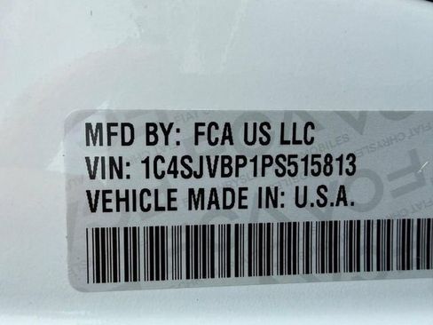 Used 2023 Jeep Wagoneer Series II AWD/4WD image 32