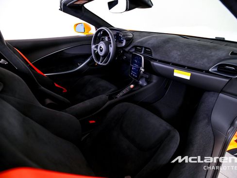 New 2026 McLaren Artura Spider RWD image 20
