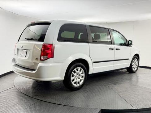 Used 2015 RAM C/V Tradesman FWD image 9