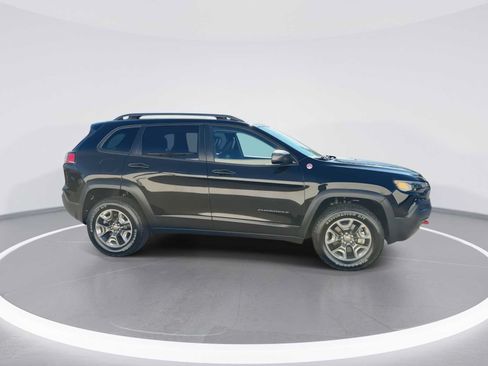 Used 2019 Jeep Cherokee Trailhawk AWD/4WD image 9