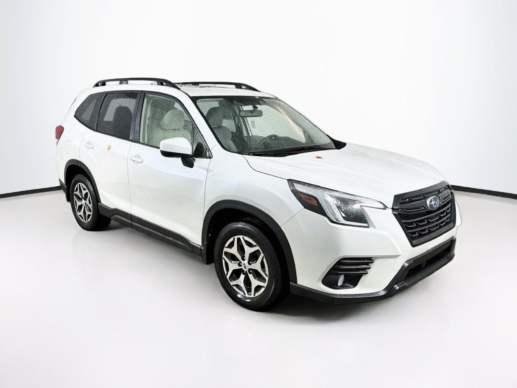 Used 2023 Subaru Forester Premium AWD/4WD image 3