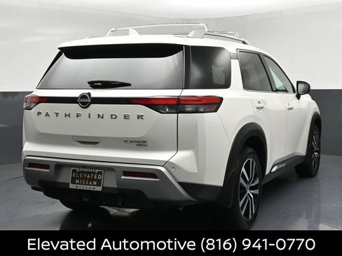 Certified 2023 Nissan Pathfinder Platinum w/ Cargo Package AWD/4WD image 4