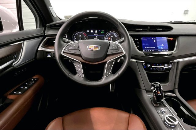 Used 2025 Cadillac XT5 Sportv w/ Technology Package AWD/4WD image 6