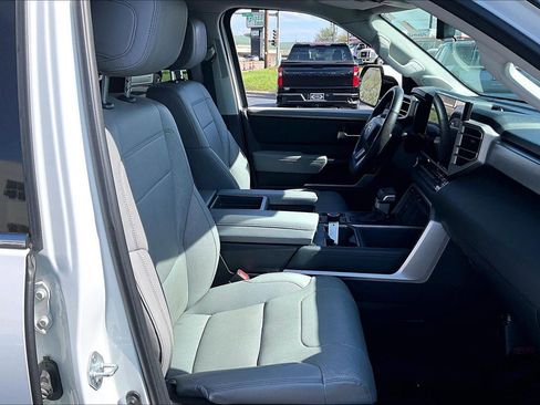 Used 2023 Toyota Tundra Limited image 7