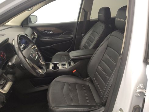 Used 2022 GMC Terrain Denali w/ Denali Premium Package AWD/4WD image 17
