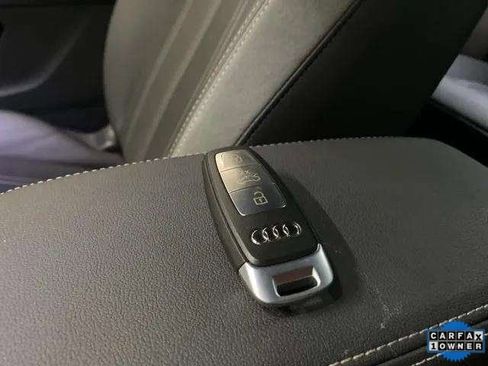 Used 2024 Audi Q4 e-tron Premium Plus image 92