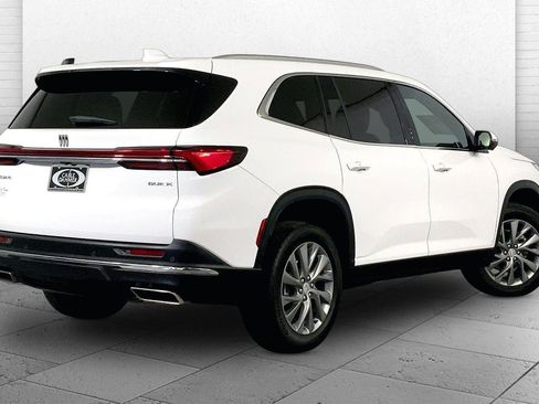 Used 2025 Buick Enclave Preferred FWD image 13
